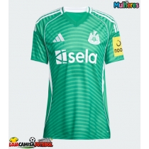 Camisa de Futebol Newcastle United Equipamento Secundário Mulheres 2025-26 Manga Curta